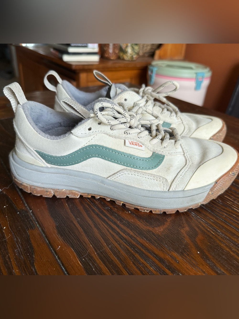 Vans MTE Ultrarange Women's Cream Sneakers with Teal Side Stripe